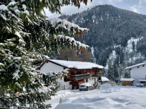 Steinbock im Chalet Flocke Sankt Anton Am Arlberg